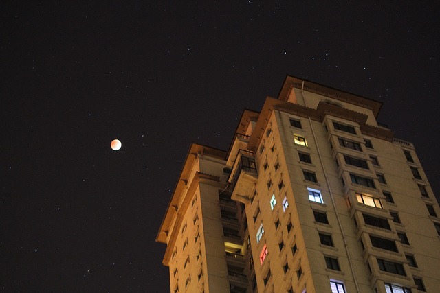 "Blood Moon" by Bowen Chin on Flickr (CC BY-NC-ND 2.0)