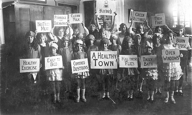 "Local School Children" by Harwich & Dovercourt on Flickr (CC BY-SA 2.0)