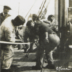 Piroscafo "Città di Milano" giunto e impiombatura di un cavo sottomarino durante la campagna cablografica Talamona-Caprera. 23 maggio 1913