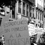 "Sin privilegio a la Iglesia: marcha laica" by Carlotta Tofani on Flickr (CC BY-NC-ND 2.0)