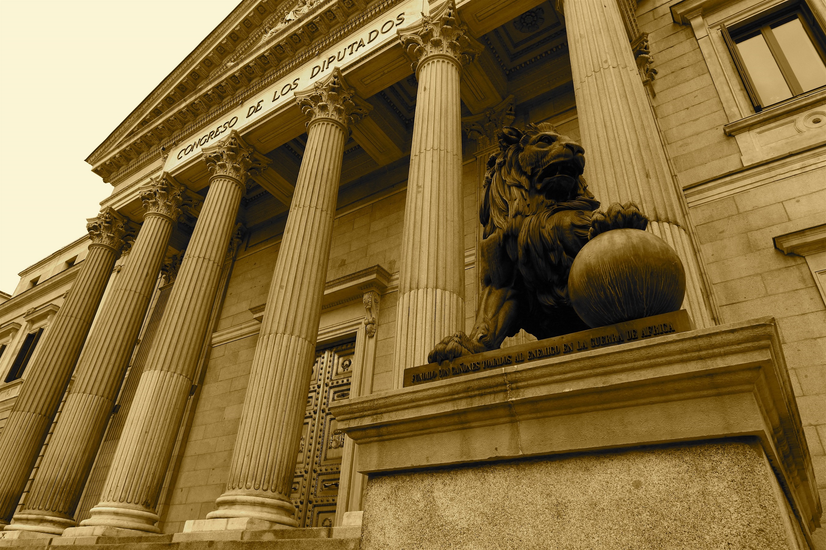 "Congreso de los Diputados, Madrid" by Roy Luck on Flickr (CC BY 2.0)