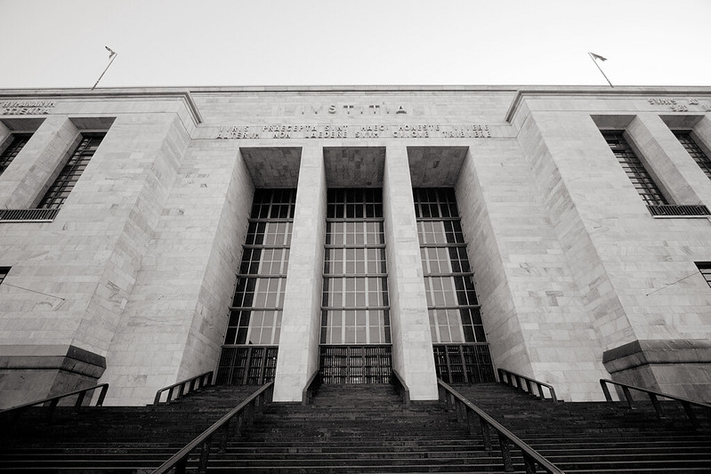 "Palazzo di Giustizia by Amodiovalerio Verde on Flickr (CC BY-NC-ND 2.0)